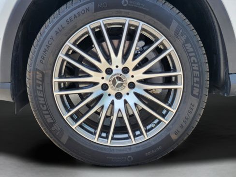 Certified 2025 Mercedes-Benz GLC 300 4MATIC image 29