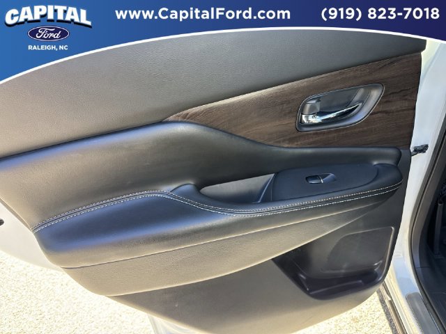 Used 2021 Nissan Murano Platinum w/ Cargo Package FWD image 17