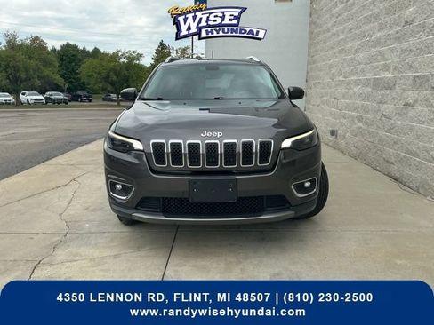 Used 2019 Jeep Cherokee Limited AWD/4WD image 2