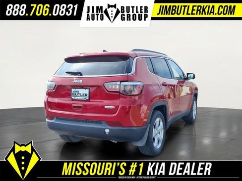 Used 2019 Jeep Compass Latitude FWD image 24