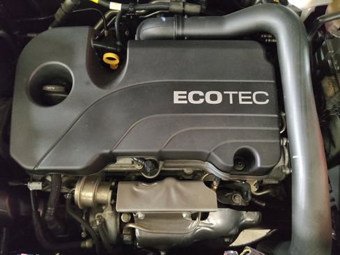 Used 2020 Chevrolet Equinox LS w/ LS Convenience Package image 30