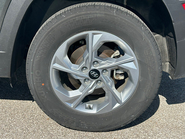 Used 2023 Hyundai Tucson SE AWD/4WD image 29