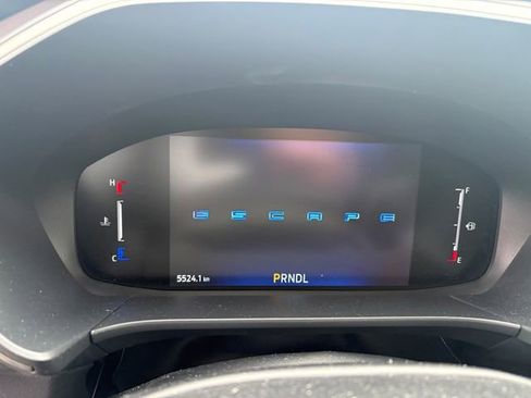 Used 2025 Ford Escape Active AWD/4WD image 10