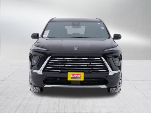 Used 2025 Buick Enclave Preferred image 2