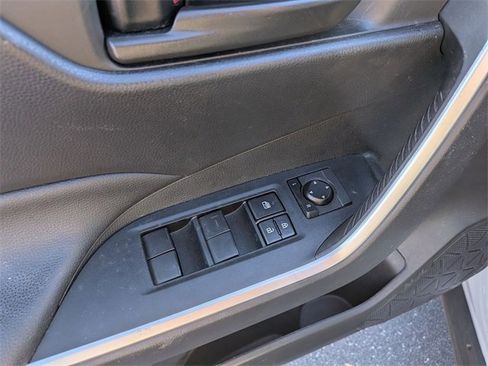 Used 2020 Toyota RAV4 LE image 13