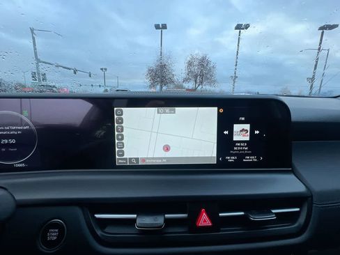 Certified 2025 Kia Seltos EX image 18