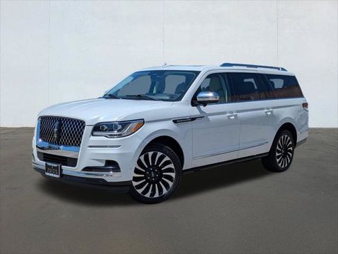 Certified 2023 Lincoln Navigator L Black Label AWD/4WD image 1
