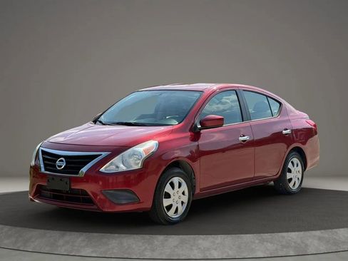 Used 2018 Nissan Versa SV image 7