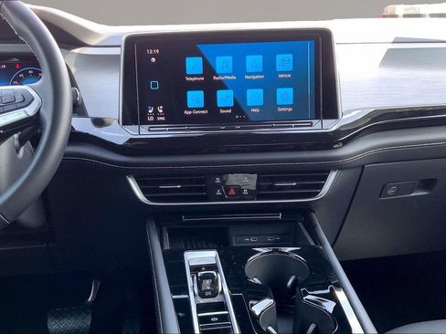 Certified 2026 Volkswagen Atlas Cross Sport SE AWD/4WD image 6