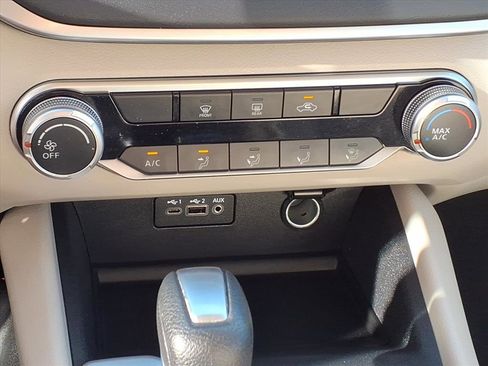 Used 2022 Nissan Altima 2.5 SV image 17