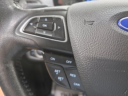 Used 2017 Ford Escape Titanium w/ Equipment Group 301A AWD/4WD image 31