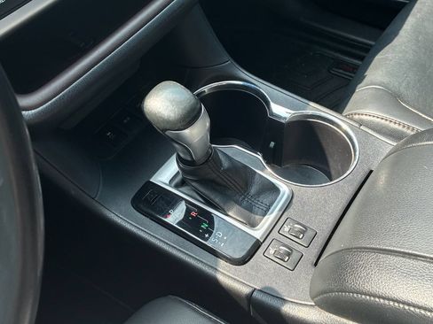 Used 2019 Toyota Highlander XLE AWD/4WD image 20