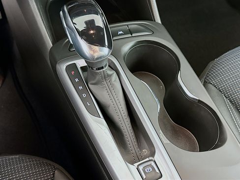 Used 2025 Buick Envista Preferred FWD image 24