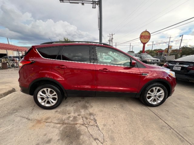 Used 2018 Ford Escape SE w/ SE Sync 3 Package FWD image 4