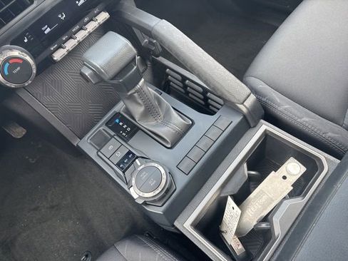 Certified 2025 Toyota Tacoma SR5 image 31