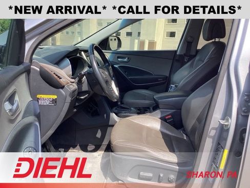 Used 2017 Hyundai Santa Fe SE w/ SE Premium Package 02 AWD/4WD image 9
