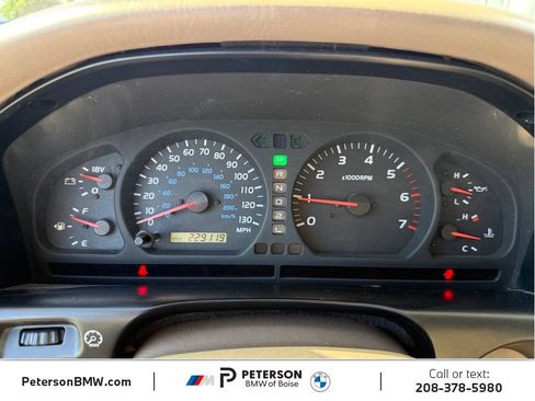 Used 2002 Toyota Land Cruiser AWD/4WD image 28
