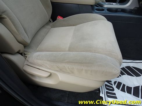 Used 2012 Toyota Sequoia SR5 AWD/4WD image 27