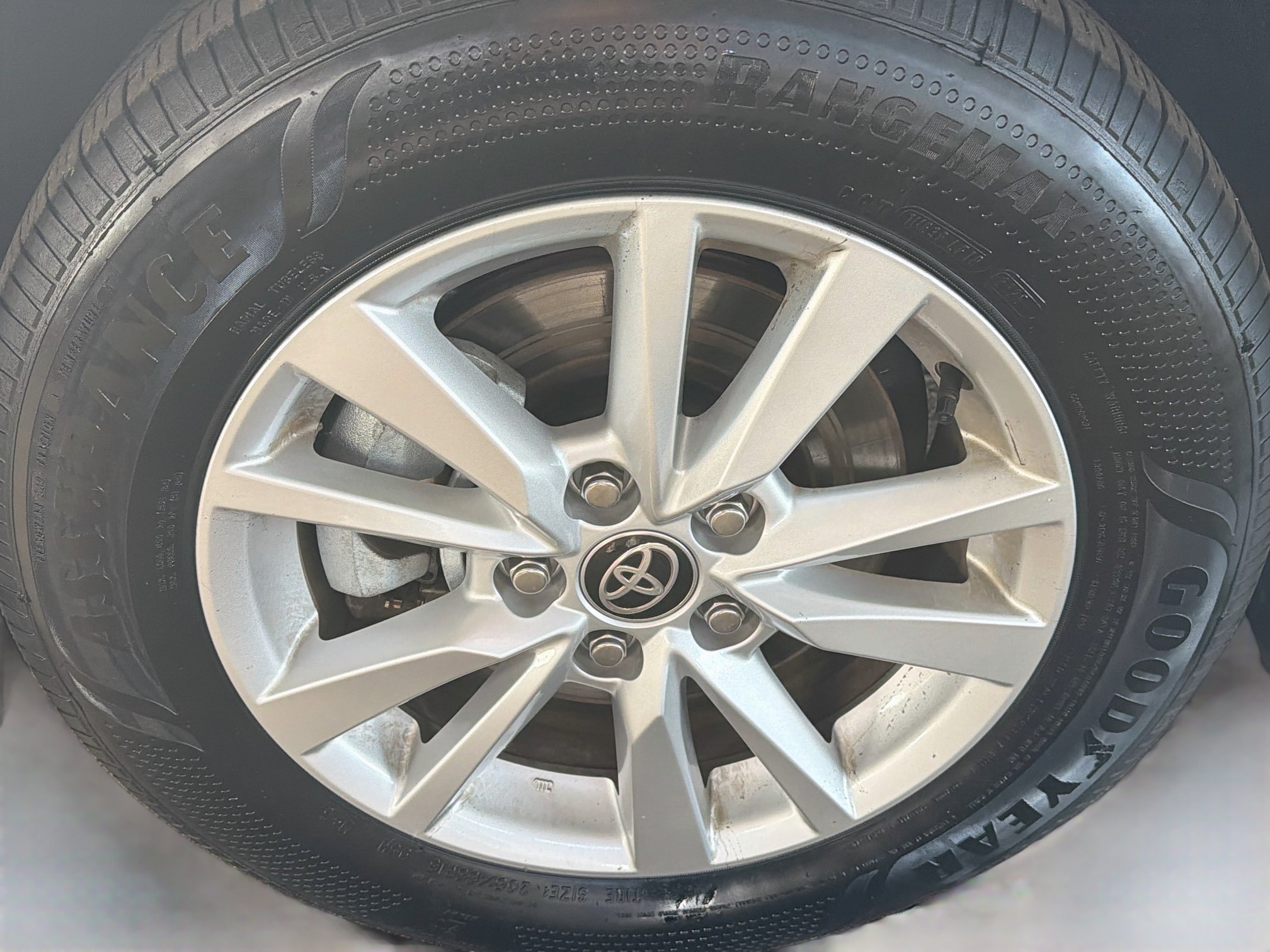 Used 2026 Toyota Camry LE FWD image 11