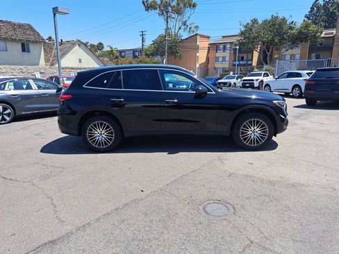 Used 2026 Mercedes-Benz GLC 300 image 4
