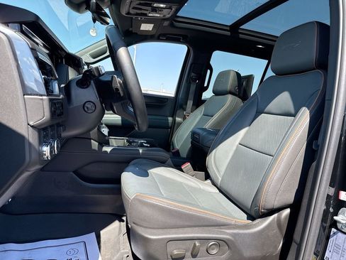 Used 2025 GMC Yukon AT4 w/ AT4 Premium Plus Package AWD/4WD image 11