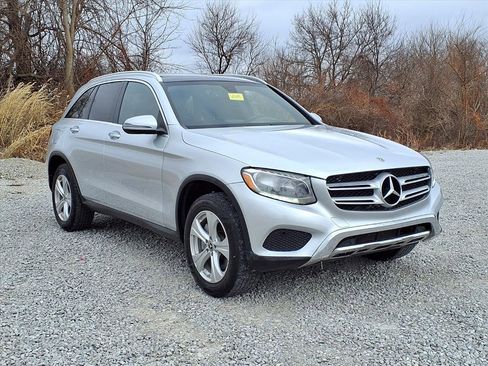 Used 2018 Mercedes-Benz GLC 300 GLC 300 w/ Premium Package image 19
