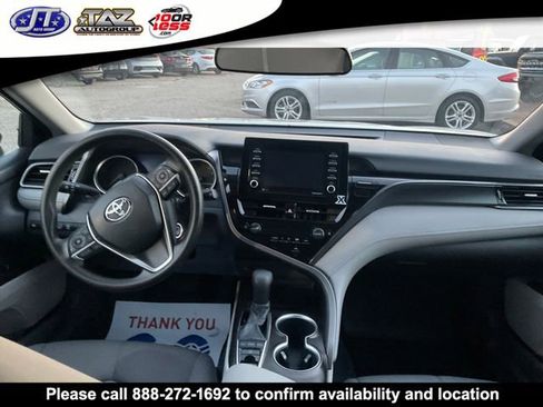 Used 2022 Toyota Camry LE image 13