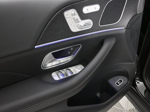 Certified 2025 Mercedes-Benz GLE 450 4MATIC image 8