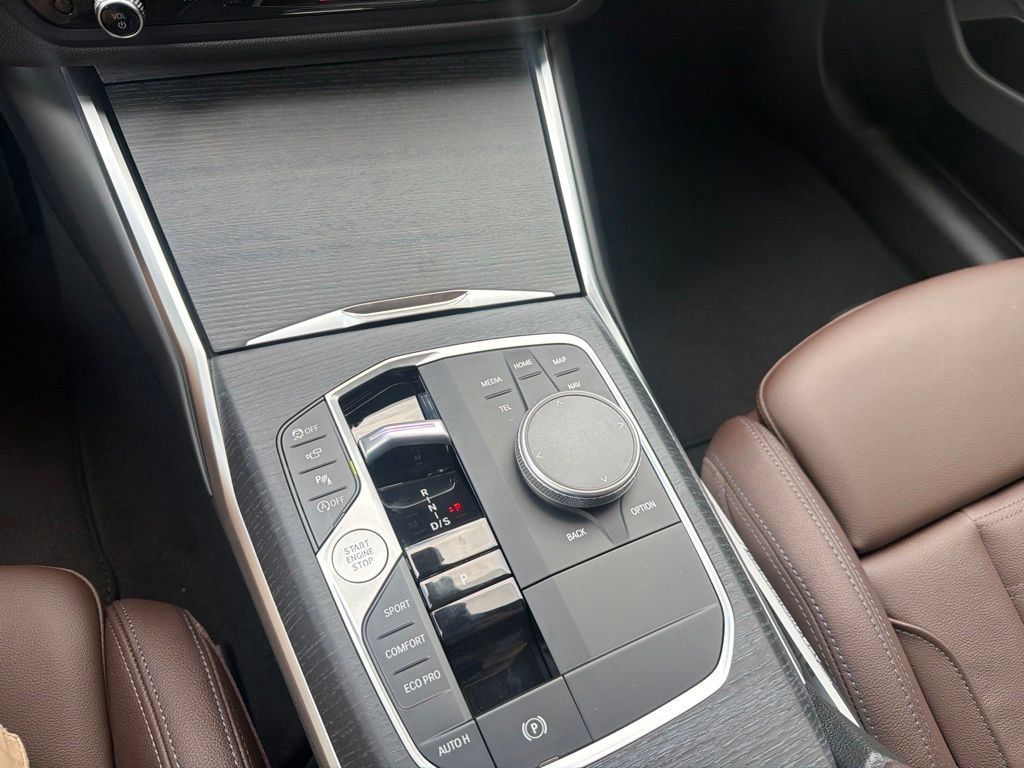 New 2026 BMW 330i Sedan w/ Premium Package RWD image 22