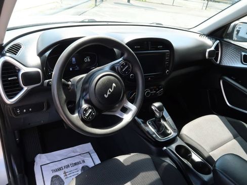 Used 2023 Kia Soul LX w/ Option Group 015 FWD image 7