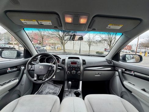Used 2013 Kia Sorento LX AWD/4WD image 10