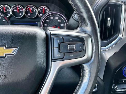 Used 2021 Chevrolet Silverado 1500 LT AWD/4WD image 13