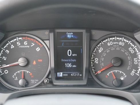 Used 2022 Toyota Tacoma SR image 15