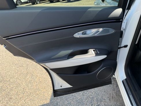 Used 2026 Genesis GV70 2.5T Advanced AWD/4WD image 18