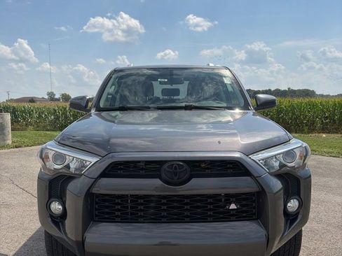 Used 2018 Toyota 4Runner SR5 RWD image 1