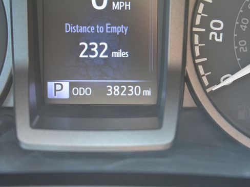 Used 2020 Toyota Tacoma TRD Off-Road AWD/4WD image 13