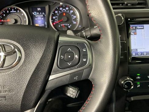 Used 2015 Toyota Camry XSE image 25