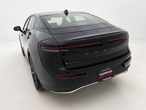 Used 2026 Toyota Crown Nightshade image 8