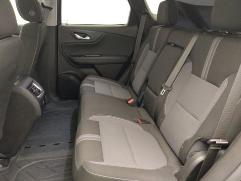 Used 2024 Chevrolet Blazer LT w/ Convenience Package FWD image 18