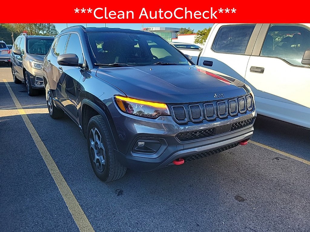 Used 2022 Jeep Compass Trailhawk w/ Trailhawk Elite Group AWD/4WD image 3