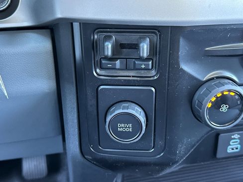 New 2026 Ford F250 XL w/ XL Driver Assist Package RWD image 31