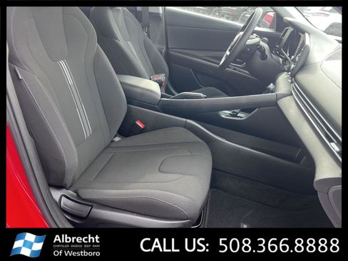 Used 2023 Hyundai Elantra SEL image 20