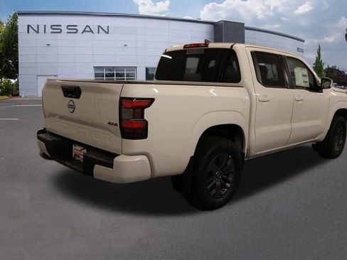 New 2025 Nissan Frontier SV image 2