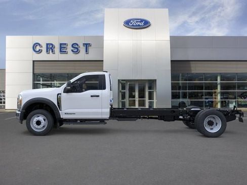 New 2026 Ford F550 2WD Regular Cab Super Duty image 3