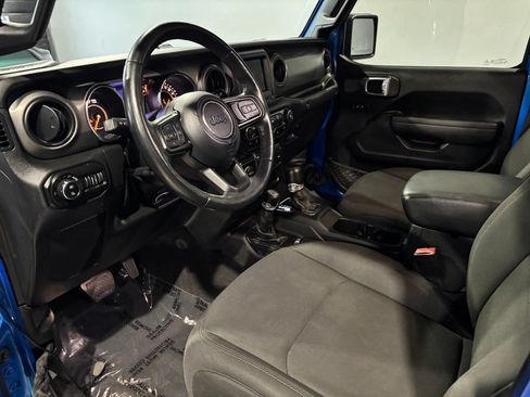 Used 2022 Jeep Gladiator Sport AWD/4WD image 10