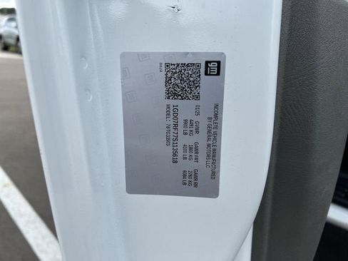 New 2025 GMC Savana 3500 w/ Power Convenience Package image 31