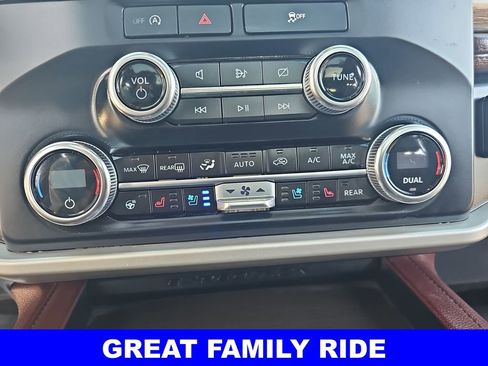 Used 2023 Ford Expedition Max Limited image 22