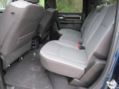 Used 2024 RAM 2500 Big Horn w/ Bed Utility Group image 31