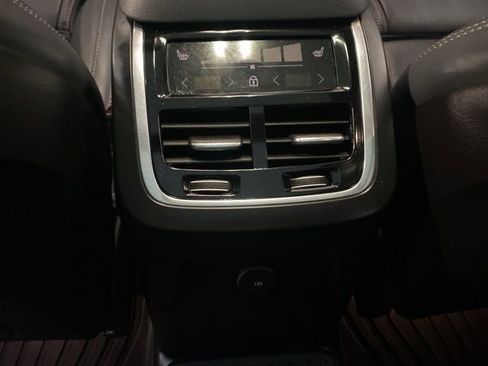 Used 2023 Volvo XC90 T8 Ultimate image 14
