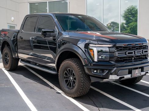 Used 2025 Ford F150 Raptor AWD/4WD image 7